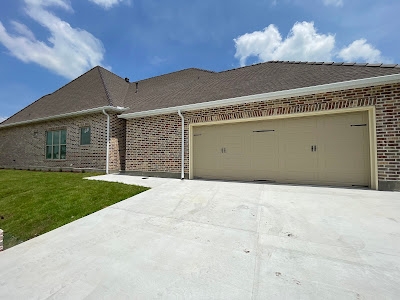 How does choosing a local garage door company benefit me?