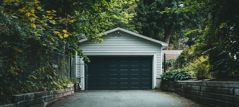 Local Garage Door Experts: Serving Kenner and Surrounding Areas