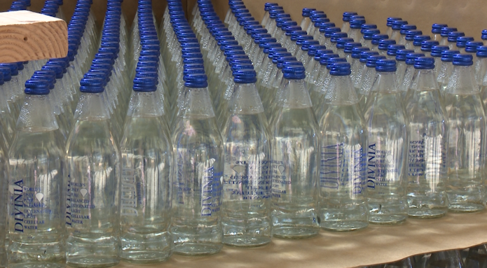 DIVINIA WATER