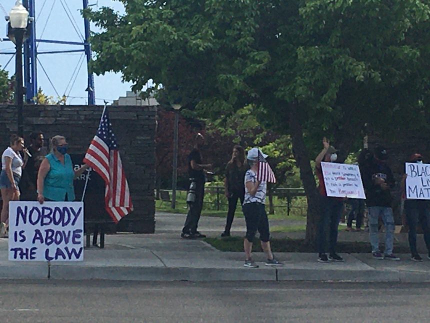 Local support for George Floyd gathered on Broadway Bridge - Local News 8 - LocalNews8.com