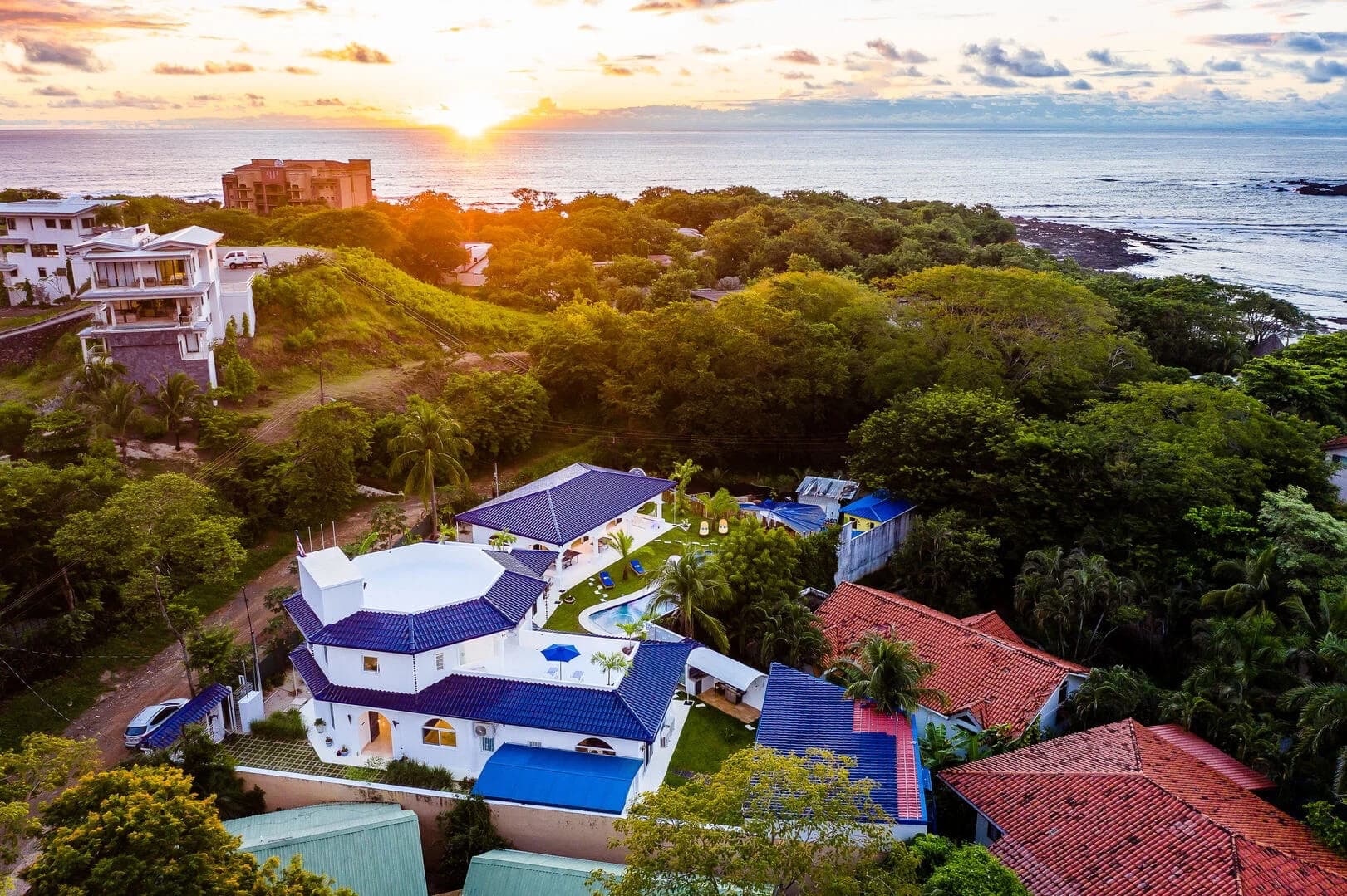 Villa Estrella Azul walk to beach Costa Rica