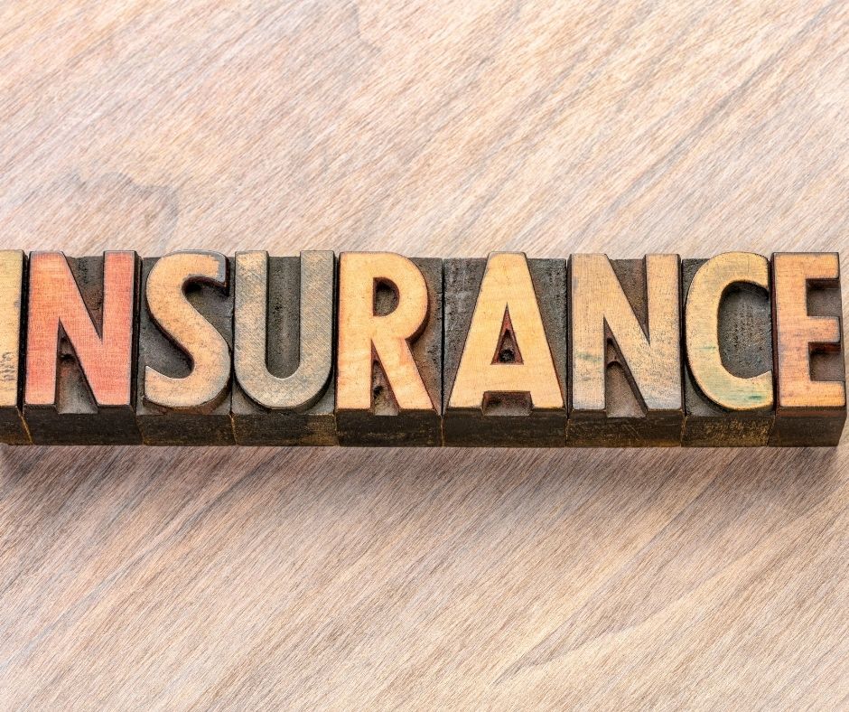 what is the difference between term and whole life insurance policies?