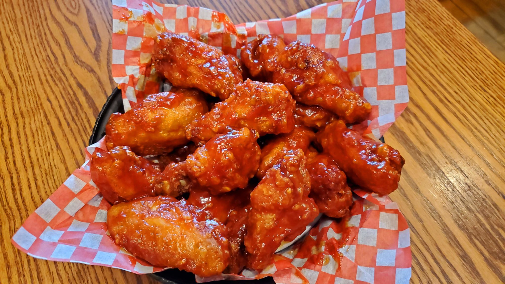 Famous Chicken Wings – Morty's Pub