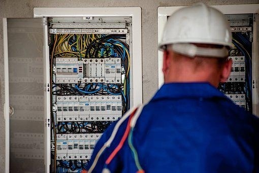 Electrician in Aurora