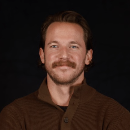 travis_myatt_headshot_2.png
