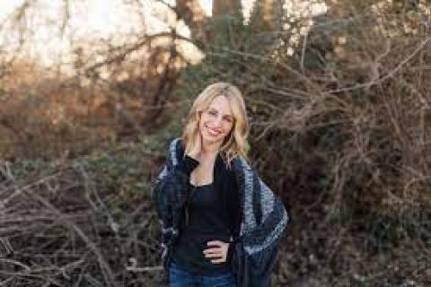 jenn_schott_headshot_updated.jpeg