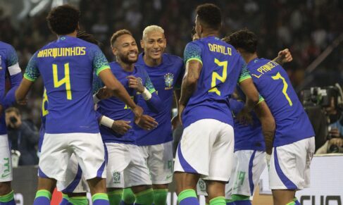 brasil_goleia_tunisia_ultimo_amistoso_antes_catar A Fifa atualizou nesta quinta-feira (22) o ranking mundial de seleções masculinas de futebol e para surpresa de muitos, a atual campeã mundial Argentina aparece na vice-liderança, e a França na terceira posição da lista.