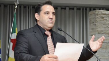 Os vereadores de Barretos aprovaram na sessão ordinária da última segunda (12), o Projeto de Lei 99/2025, de autoria do vereador Juninho Bandeira (PL)