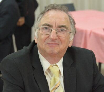 O ator José Antonio Merenda completa idade nova hoje e ganha homenagens da esposa Cacilda, familiares, amigos da ABC e daqueles que o querem bem. Saúde, paz e muitas realizações no abençoado novo ciclo! A Academia Barretense de Cultura agendou para segunda (1º) as comemorações dos 40 anos da entidade.