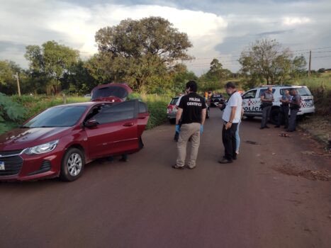 Vítima foi encontrada morta dentro do proprio carro na rua SF6 no bairro São Francisco (Luís Nascimento) registro