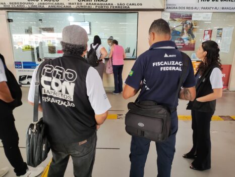 Procon e ANTT Os consumidores que fizeram as suas compras de Natal ou mesmo receberam presentes podem realizar as trocas de presentes nas lojas do comércio.