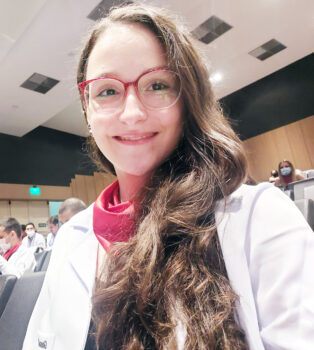 Giovana Cavalheiro de Lima, estudante do 3° Período do curso de Medicina da FACISB, orientada pela profª Leticia Ferro Leal Você já ouviu falar em quimerismo?