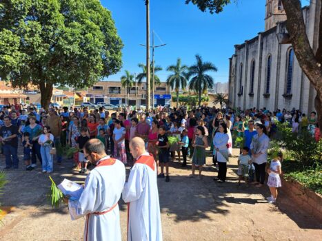 Comunidade celebrou o Domingo de Ramos no dia 2 de abril Santuário Nossa Senhora do Rosário divulga programação da Semana Santa