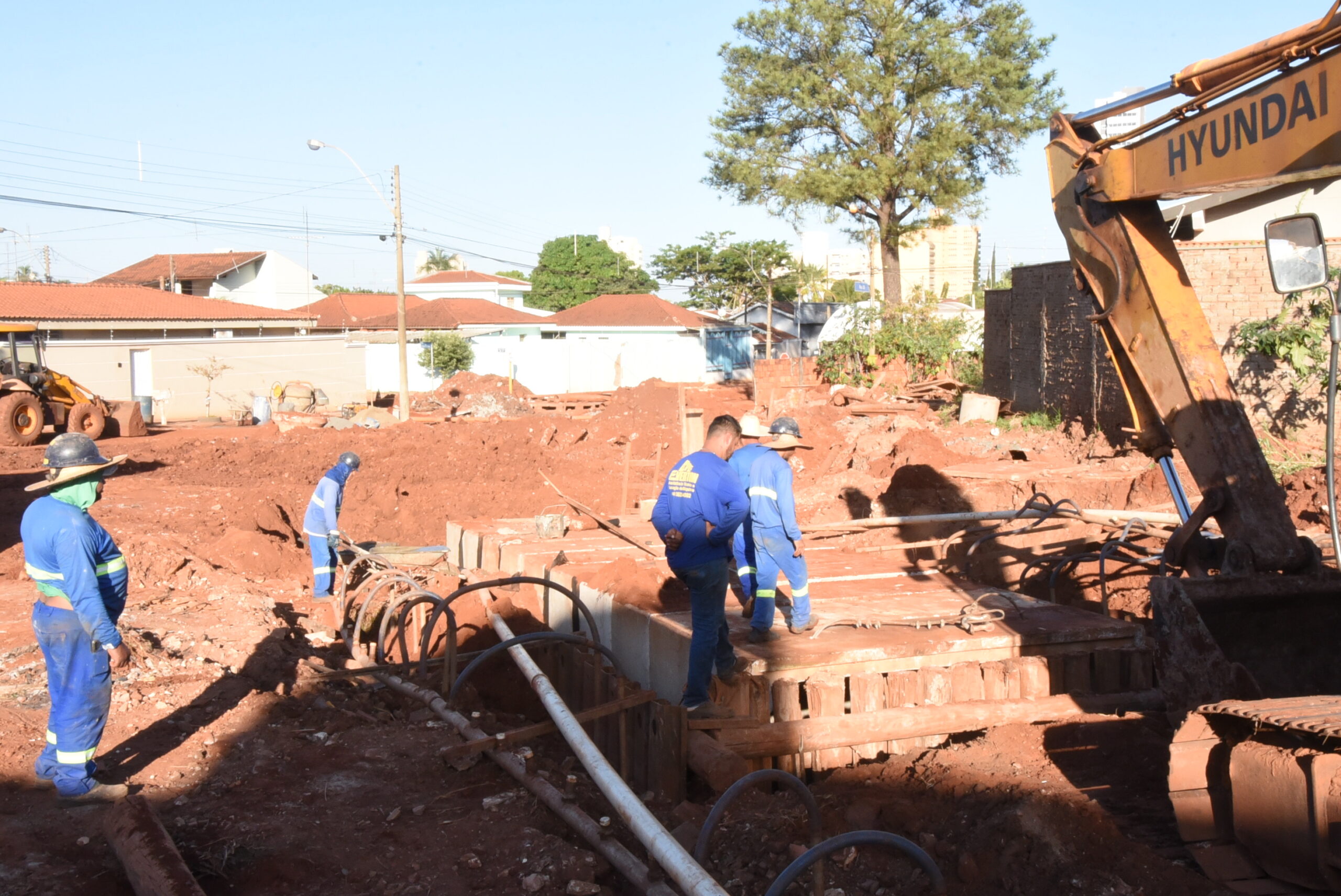 Secretário Informa Previsão Obras De Asfaltamento Na Rua 20 E Em