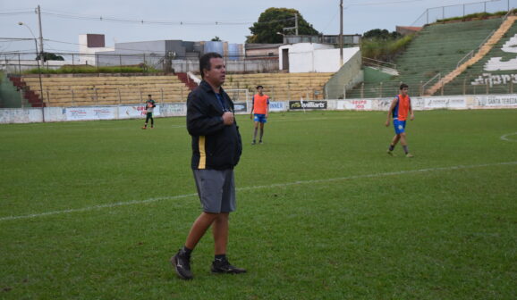 Faltando duas rodadas para terminar a terceira fase do Campeonato Paulista categoria Sub-15 e Sub-17, as equipes do Barretos Esporte Clube após sofrerem duas derrotas em casa e fora para o São Paulo e Novorizontino, ainda tem chances matemáticas de classificação para a próxima fase da competição.