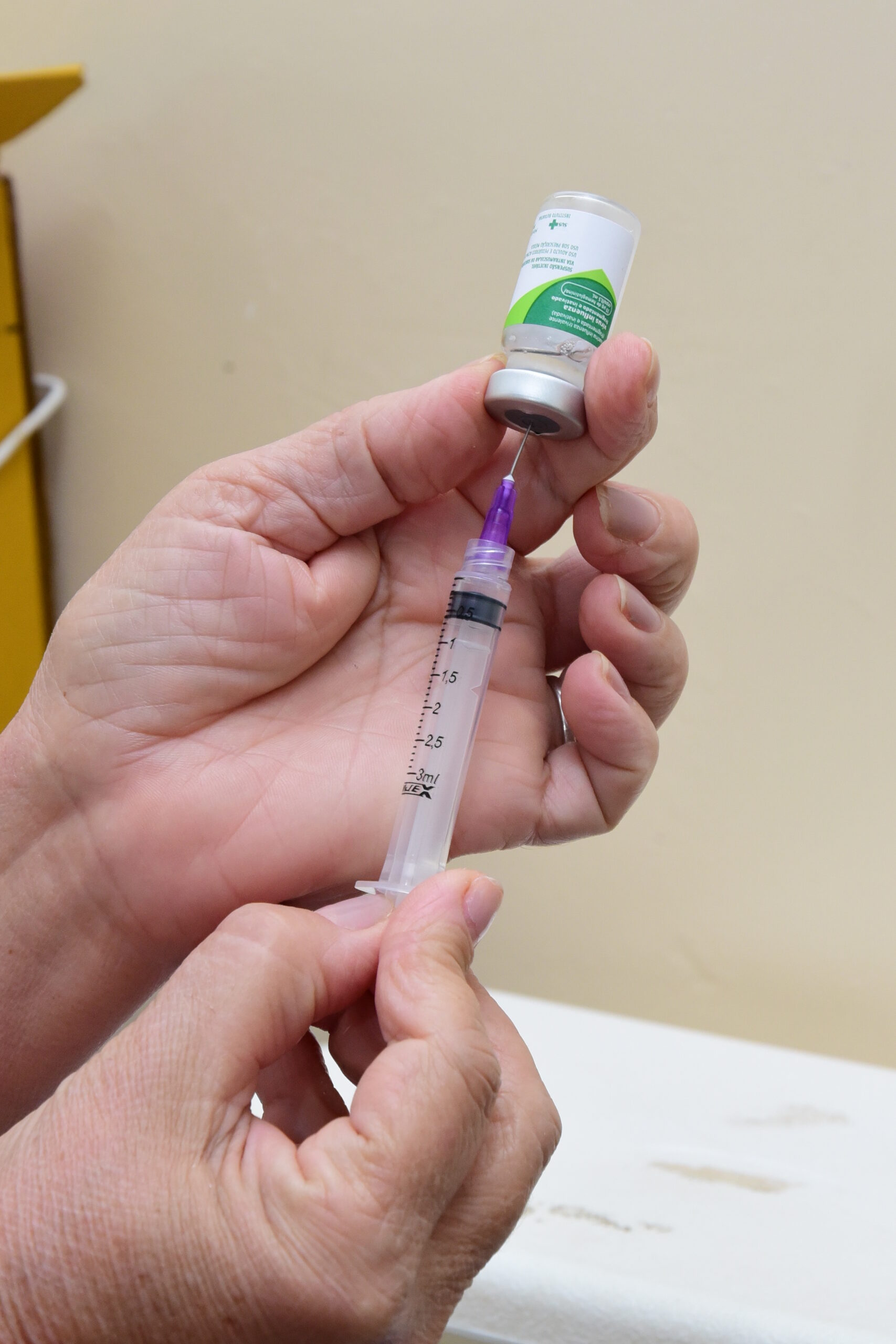 Vacinação contra a gripe continua em unidades de saúde  