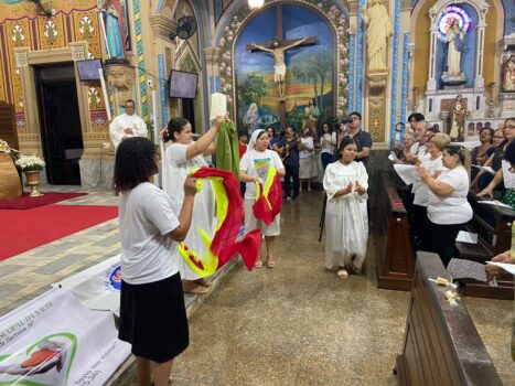 Celebração reuniu representantes de pastorais sociais (Foto: Divulgação – O Diário de Barretos) Celebração reuniu representantes de pastorais sociais (Foto: Divulgação - O Diário de Barretos)