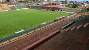 Com as duas equipes classificadas para a terceira fase do Campeonato Paulista, as equipes do Barretos Esporte Clube estreiam hoje (23), pelas categorias Sub-15 e Sub-17.