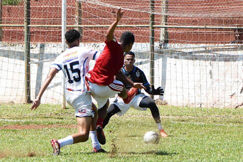 WhatsApp Image 2023-11-26 at 21.19.14 Deu empate no primeiro jogo da final do Campeonato Amador Varzeano. Em partida realizada no estádio Fortaleza, entre ADPM e Vila Nogueira, o duelo terminou empatado em 1 a 1.