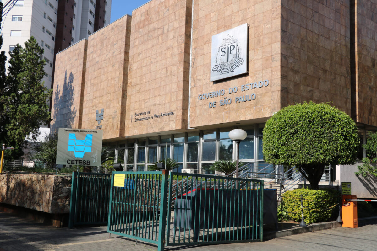 Cetesb abre processo seletivo para vagas de estágio para estudantes