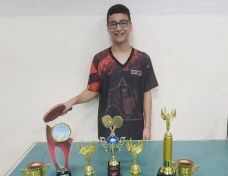 Felipe Zatiti Mesatenista Felipe Zatiti é o 92º ranking nacional da Confederação Brasileira