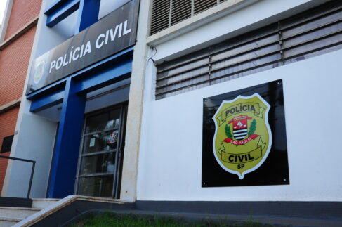 Município propõe gratificação a policiais civis após pedido de seccional Município propõe gratificação a policiais civis após pedido de seccional