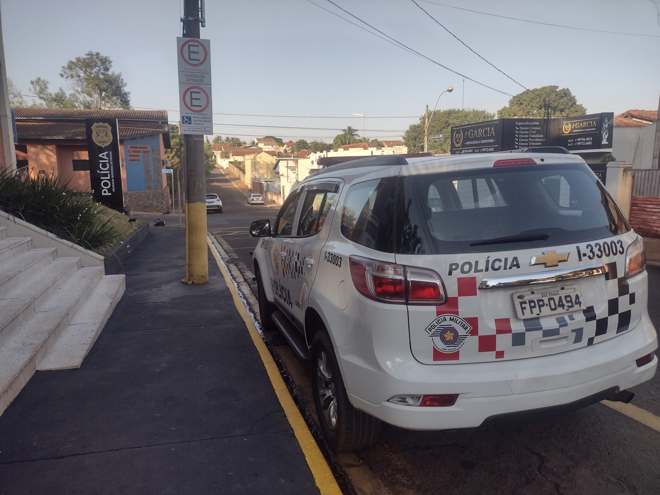 Carro furtado é localizado pela PM