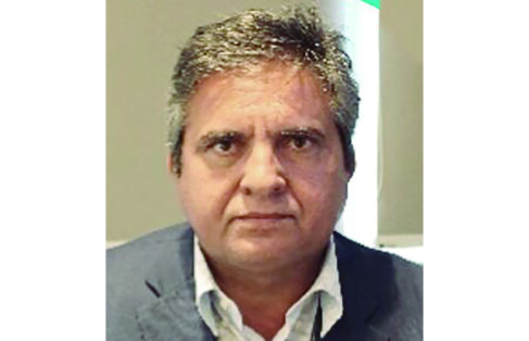 Edinho Silva Bacharel em Administração de Empresas e Direito, Acadêmico de Medicina Veterinária, Executivo da Área de Riscos, Patriota de Filhos da Pátria, Empreendedor Cultural, Produtor Rural, Idealizador da Associação Amor Aos Rins A conta fecha…
