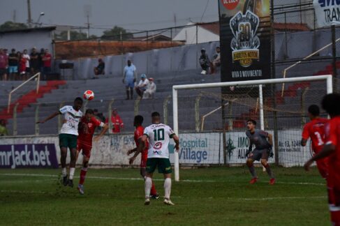 BEC X AUDAX (2) O diretor de futebol do Barretos Esporte Clube, José Reinaldo Borges, confirmou a contratação de três jogadores no encerramento das inscrições da Série A-4.