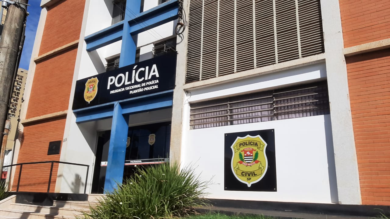 Ladrão furta restaurante na Avenida dos Coqueiros