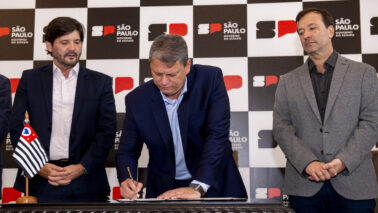 O Governo de São Paulo entregou nesta segunda-feira (22) a primeira metade do trecho norte do Rodoanel Mário Covas – do km 129 ao km 153 – entre as rodovias Presidente Dutra e Fernão Dias.