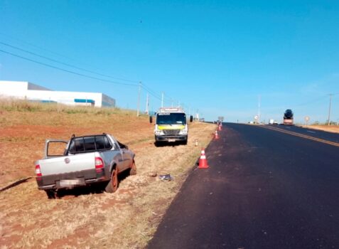 Condutor fica ferido em acidente na Assis Chateaubriand (Foto: O Diário de Barretos) Condutor fica ferido em acidente na Assis Chateaubriand (Foto: O Diário de Barretos)