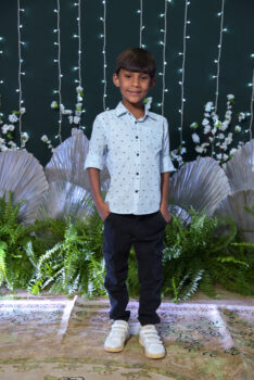 Hoje, celebramos os 7 anos do encantador Gabriel Furneiel Viana! Uma criança cheia de energia, que ilumina a vida de todos ao seu redor com seu sorriso contagiante. Gabriel adora brincar com seus primos, jogar bola, soltar pipa e nadar. Sempre em movimento, ele enche os dias das pessoas ao seu redor de muita alegria e diversão. Que seu aniversário seja tão especial quanto você, Biel! Parabéns! Parabéns Biel!
