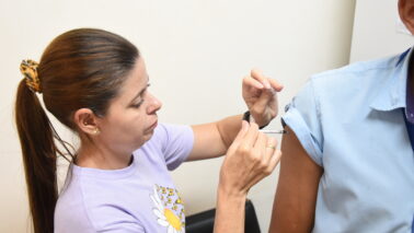 Vacina contra a gripe também estará disponível em duas escolas de Barretos na campanha especial deste sábado