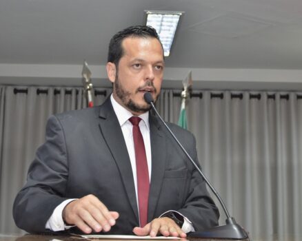 Na sessão da Câmara Municipal de Barretos desta segunda-feira (9), recebeu pedido de adiamento por um dia, feito pelo vereador Chafei Ansei Neto, o projeto conhecido como Descongela