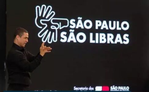 poupatempo libras A Secretaria de Estado dos Direitos da Pessoa com Deficiência (SEDPcD) iniciou nesta sexta (3), as inscrições para uma nova edição do Curso Básico de Libras, on-line e gratuito.