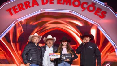 Com 16 amazonas desfilando todo o seu talento na Arena do Parque do Peão, aconteceu na noite deste domingo (25), as finais das categorias 1D e 2D. Após 1.350 atletas disputarem as etapas foram conhecidas as campeãs e as finalista do Barretão 2024.