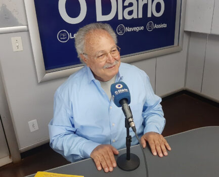 Mussa Calil revela emoção ao ser eleito vice-prefeito de Barretos Mussa Calil revela emoção ao ser eleito vice-prefeito de Barretos