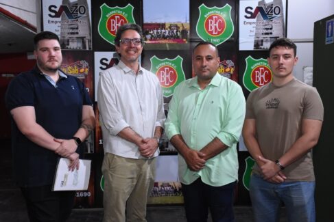 WhatsApp Image 2024-11-15 at 10.49.37 (2) Em reunião realizada na noite de quinta (14), o Conselho Deliberativo do Barretos Esporte Clube, presidido por Giovane Ferreira, elegeu a nova diretoria executiva do clube. A chapa Rumo ao Futuro encabeçada pelo empresário Anderson Souza Alves