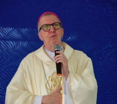 BISPO ATUALIZADA Missa celebra os 15 anos de Episcopado de Dom Milton