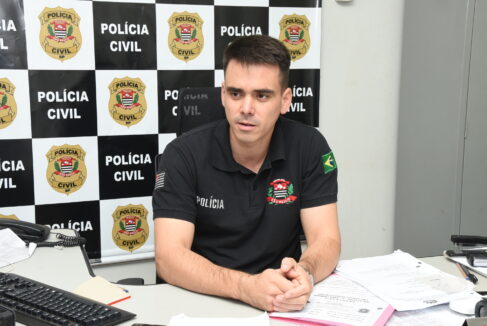 Delegado confirma investigação e apreensão de mais de 14kg de cocaína (Foto: O Diário de Barretos) Delegado confirma investigação e apreensão de mais de 14kg de cocaína (Foto: O Diário de Barretos)