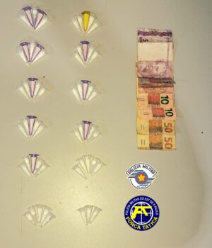 Mulher é detida com cocaína no Dom Bosco (Foto: O Diário de Barretos) Mulher é detida com cocaína no Dom Bosco (Foto: O Diário de Barretos)