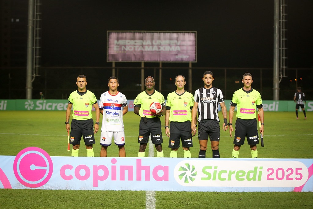 Árbitro de Barretos apita jogo da Copinha em São Carlos