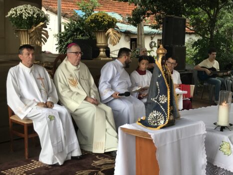 IMG_2235 A Paróquia Santo Antônio de Pádua, através do padre Deonísio Helko, informou que está agendado para hoje (10), às 18h30, a realização da tradicional procissão de Santos Reis.