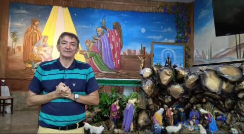 Padre Deonísio O padre Deonísio Helko, pároco da Paróquia Santo Antônio de Pádua celebra hoje (5), missa no terceiro dia do tríduo na festa de Santos Reis.