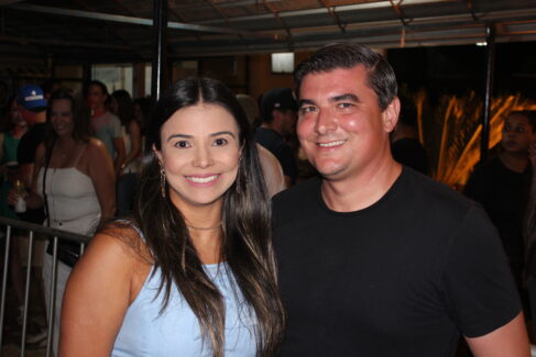 CASAL NO BUTECANDO CASAL NO BUTECANDO