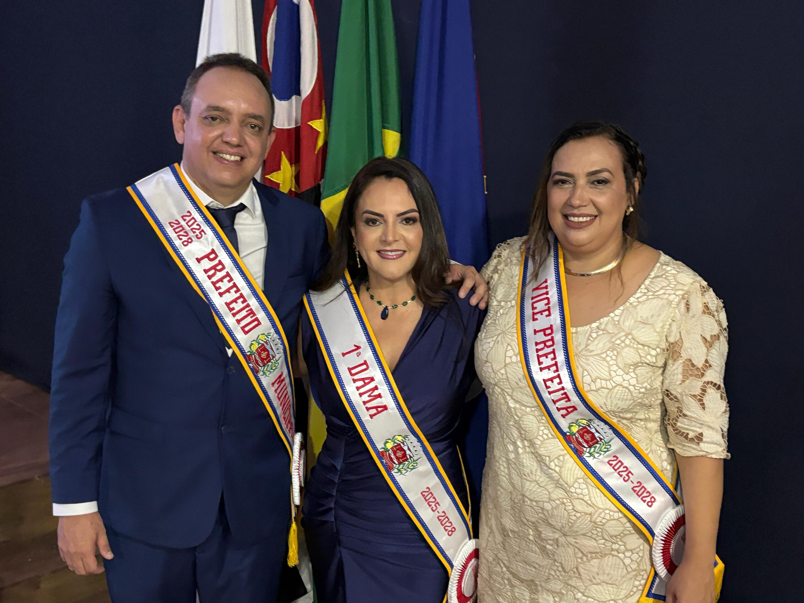 Prefeitos tomam posse nas cidades da região