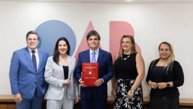 WhatsApp Image 2025-01-08 at 11.42.42 advogado criminalista, Leonardo Sica, assumiu a presidência Seccional de São Paulo da Ordem dos Advogados do Brasil, em cerimônia realizada na terça (7), na capital.