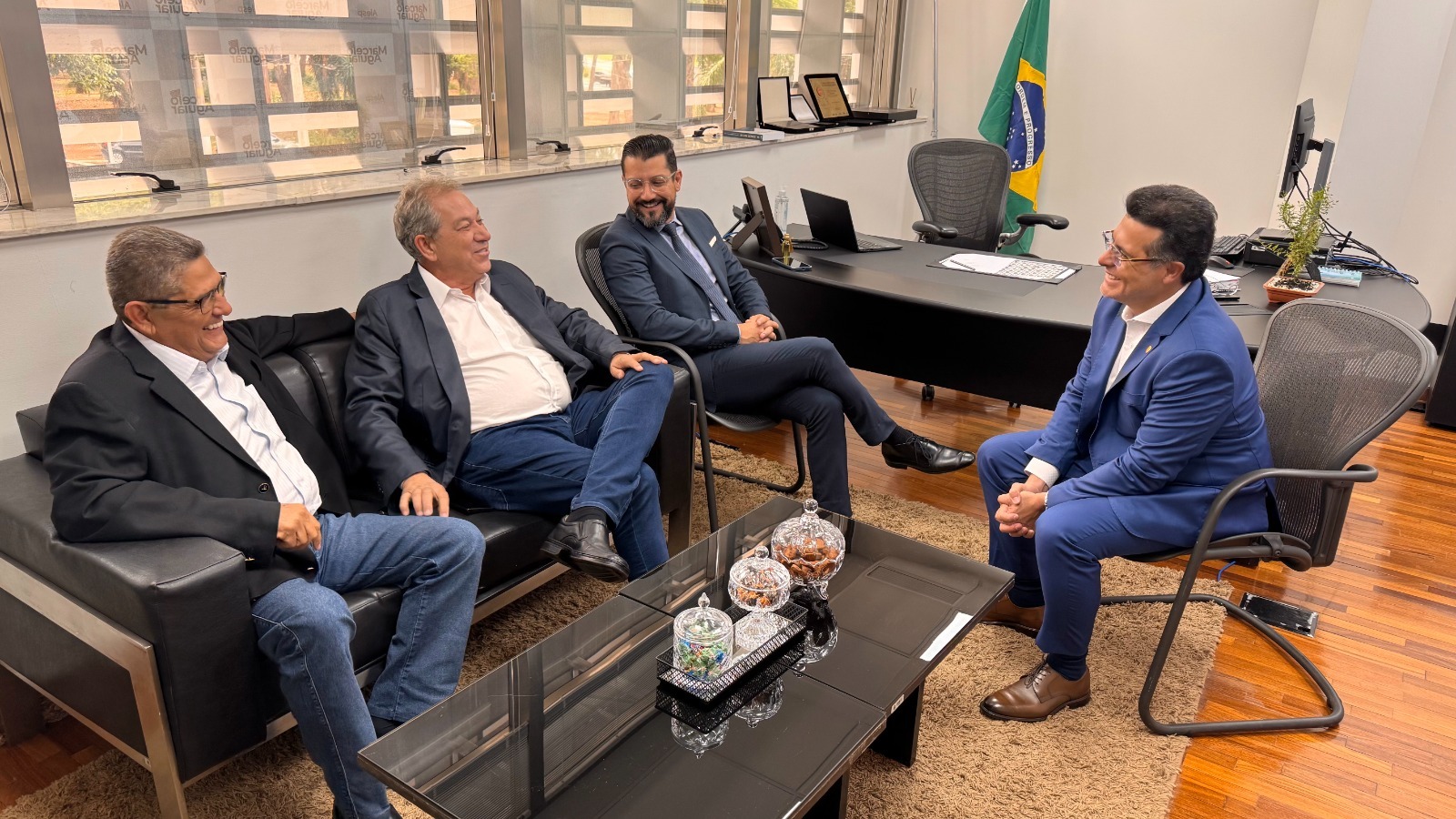Melhoria para o Distrito Industrial é solicitada para deputado