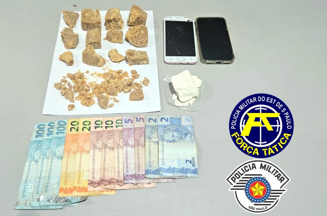 PM faz apreensão de drogas após denúncia